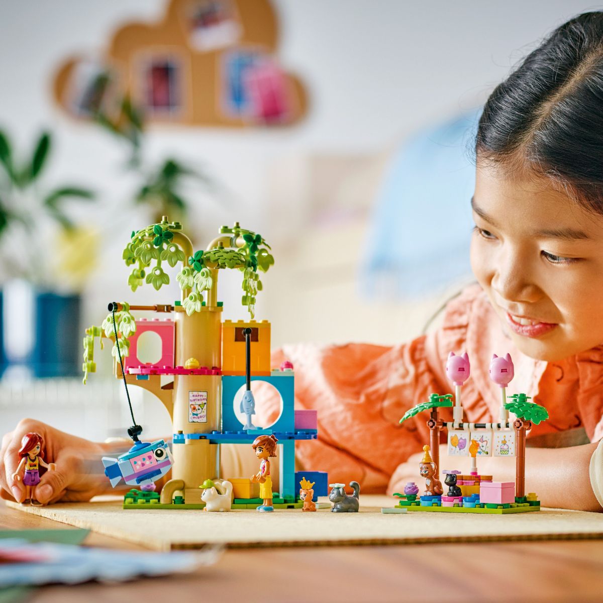 Đồ Chơi Lắp Ráp Nhà Cây Và Bữa Tiệc Sinh Nhật Mèo Con LEGO FRIENDS 42666 (321 chi tiết)