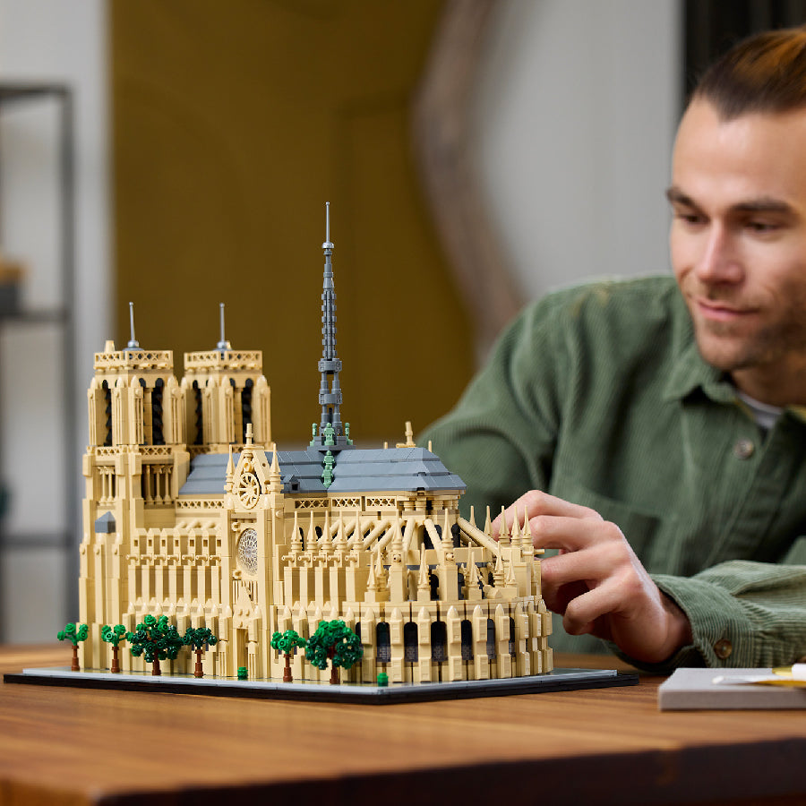 Đồ Chơi Lắp Ráp Nhà Thờ Đức Bà Paris LEGO ARCHITECTURE 21061 (4383 chi tiết)