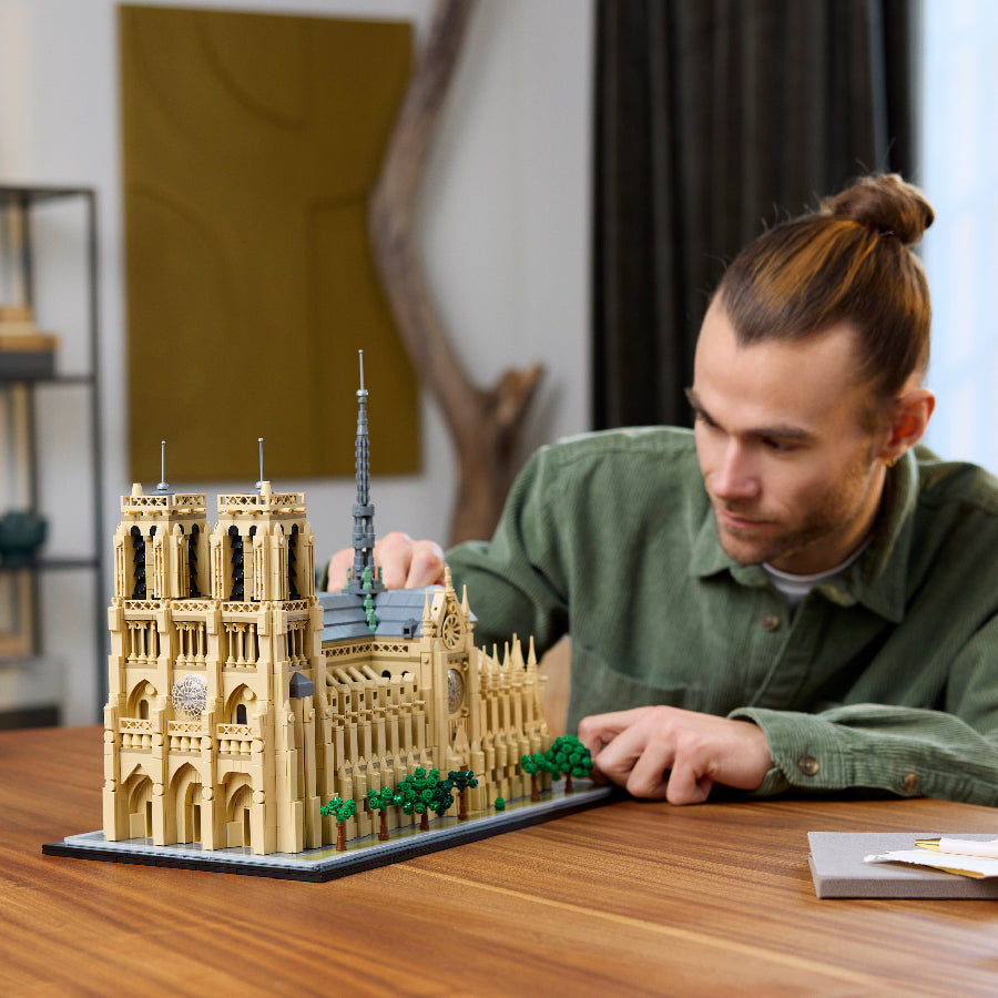 Đồ Chơi Lắp Ráp Nhà Thờ Đức Bà Paris LEGO ARCHITECTURE 21061 (4383 chi tiết)