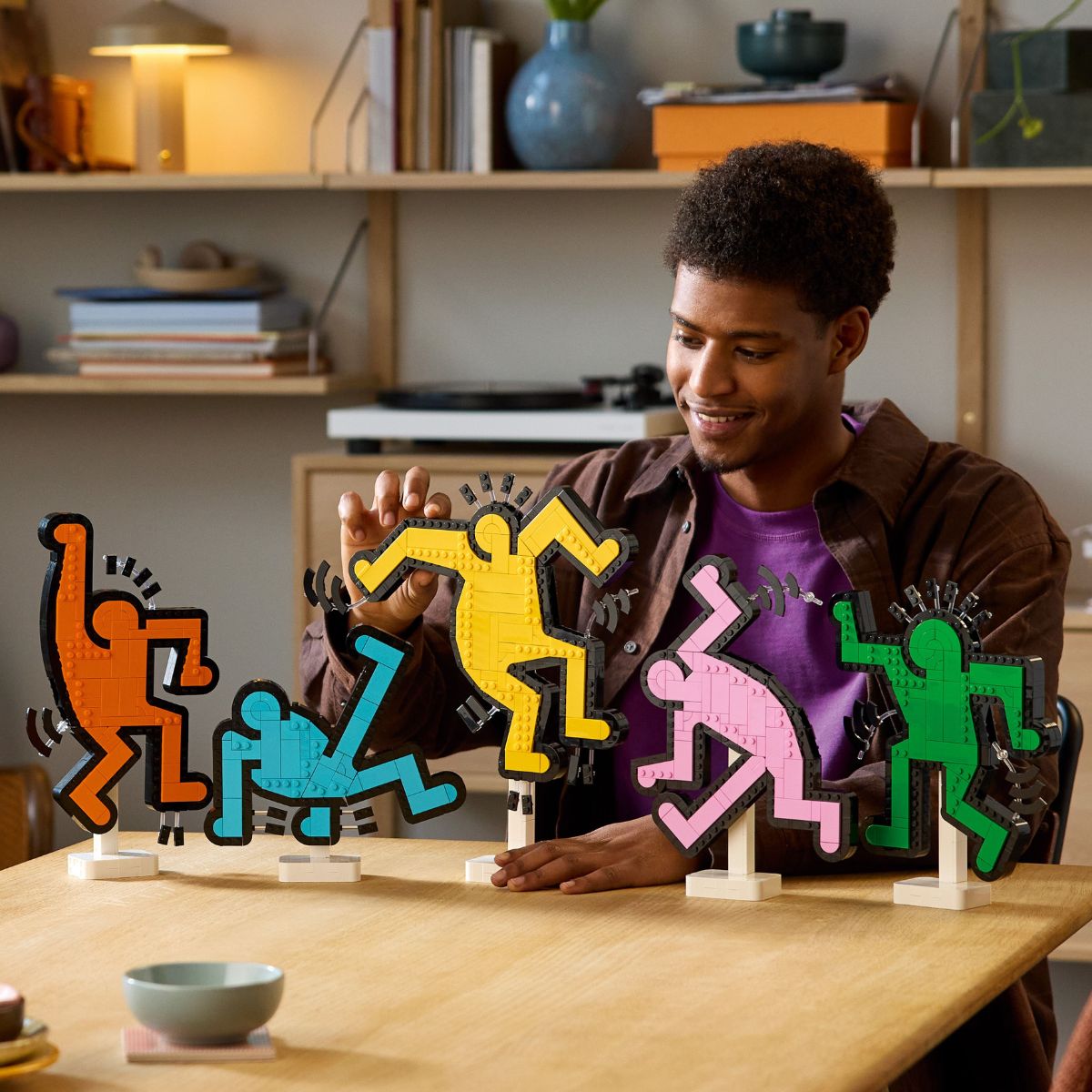 Đồ Chơi Lắp Ráp Nhân Vật Nhảy Múa Của Keith Haring LEGO ART 31216 (1773 chi tiết)