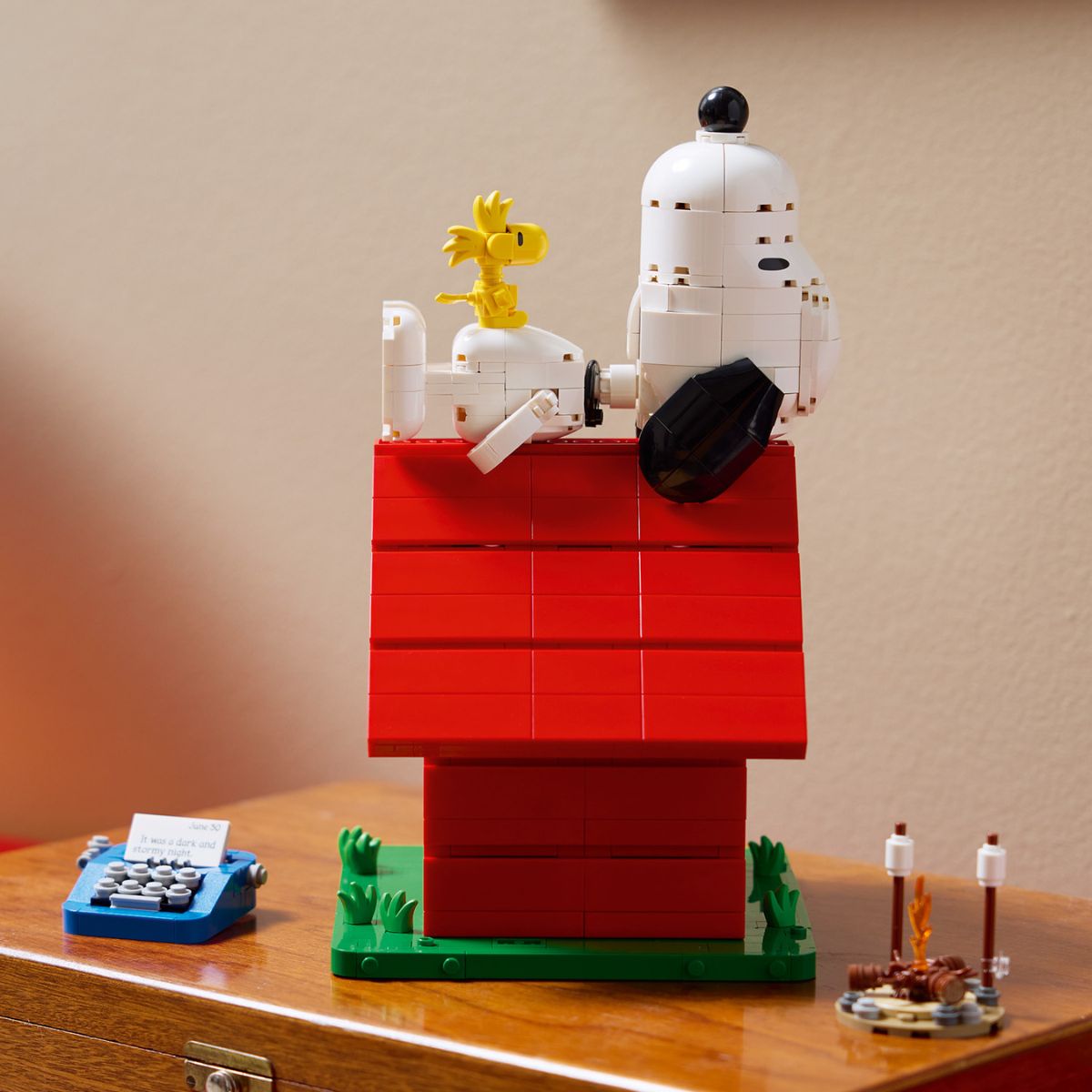 Đồ Chơi Lắp Ráp Peanuts: Ngôi Nhà Snoopy Đáng Yêu LEGO IDEAS 21368 (964 Chi Tiết)