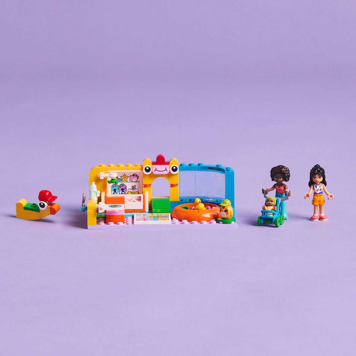 do-choi-lap-rap-phong-choi-cua-em-gai-aliya-lego-friends-42645-011
