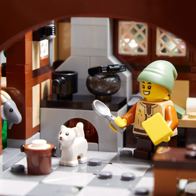 do-choi-lap-rap-quang-truong-thi-tran-thoi-trung-co-lego-adults-10332-04