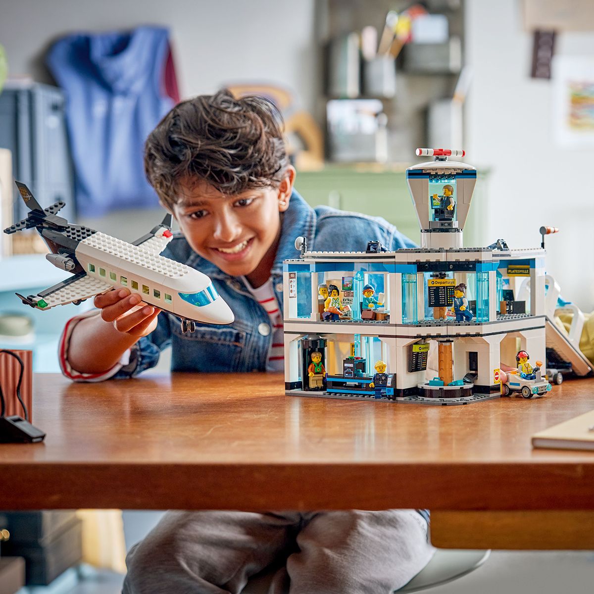 Đồ Chơi Lắp Ráp Sân Bay Và Máy Bay LEGO CITY 60502 (887 chi tiết)