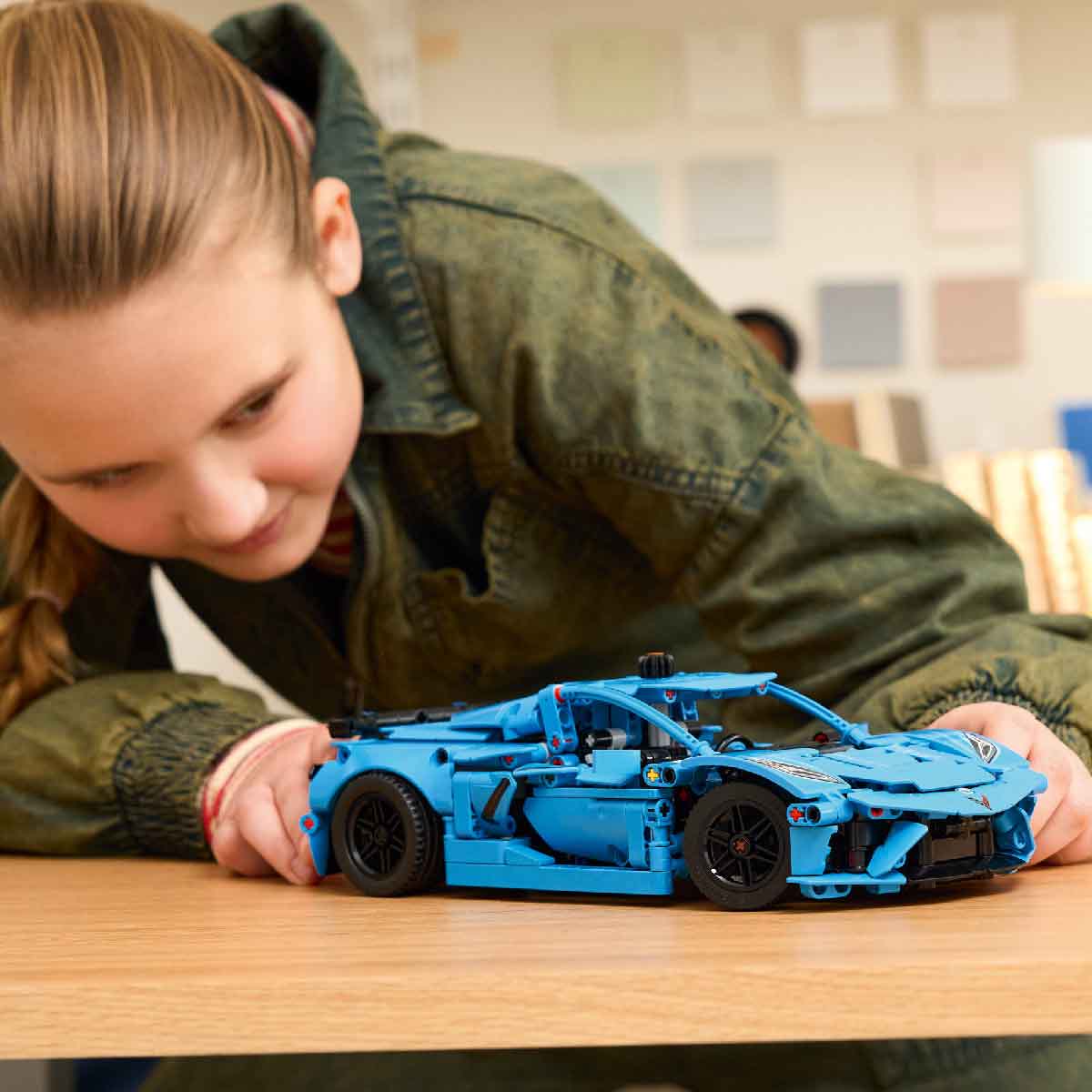 Đồ Chơi Lắp Ráp Siêu Xe Corvette Stingray Xanh Dương LEGO TECHNIC 42217-LG (732 chi tiết)