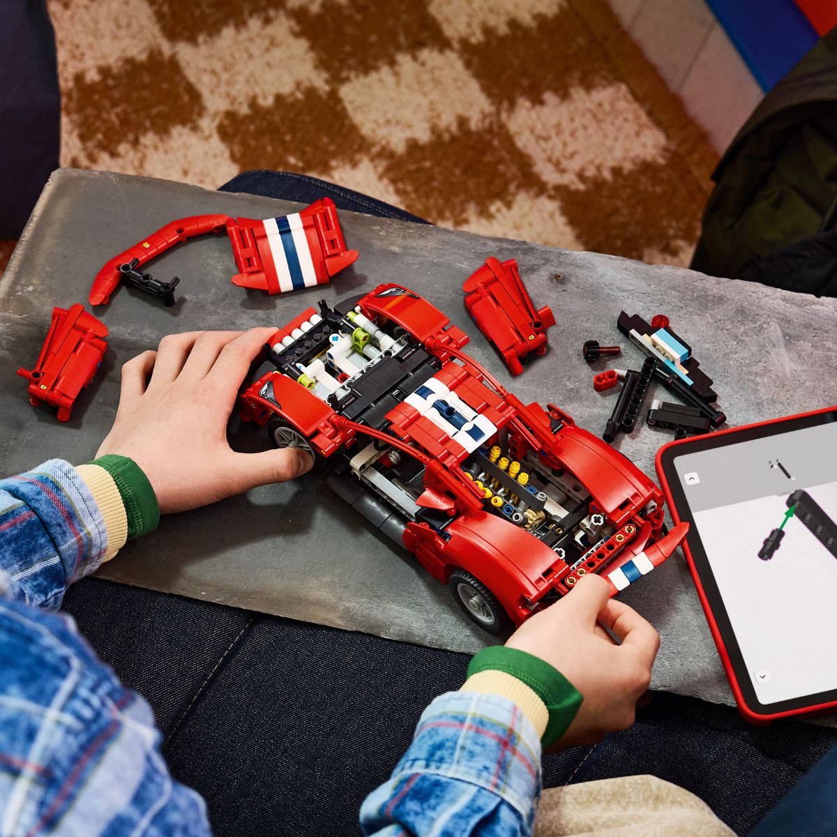 Đồ Chơi Lắp Ráp Siêu Xe Ferrari 488 PISTA LEGO TECHNIC 42235 (882 Chi Tiết)