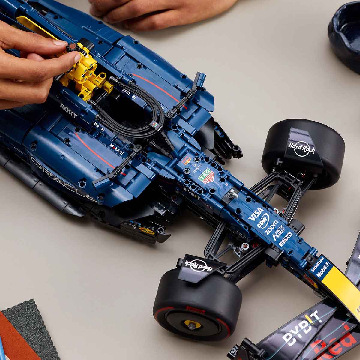 Đồ Chơi Lắp Ráp Siêu Xe Oracle Red Bull Racing RB20 LEGO TECHNIC 42206 (1639 chi tiết)