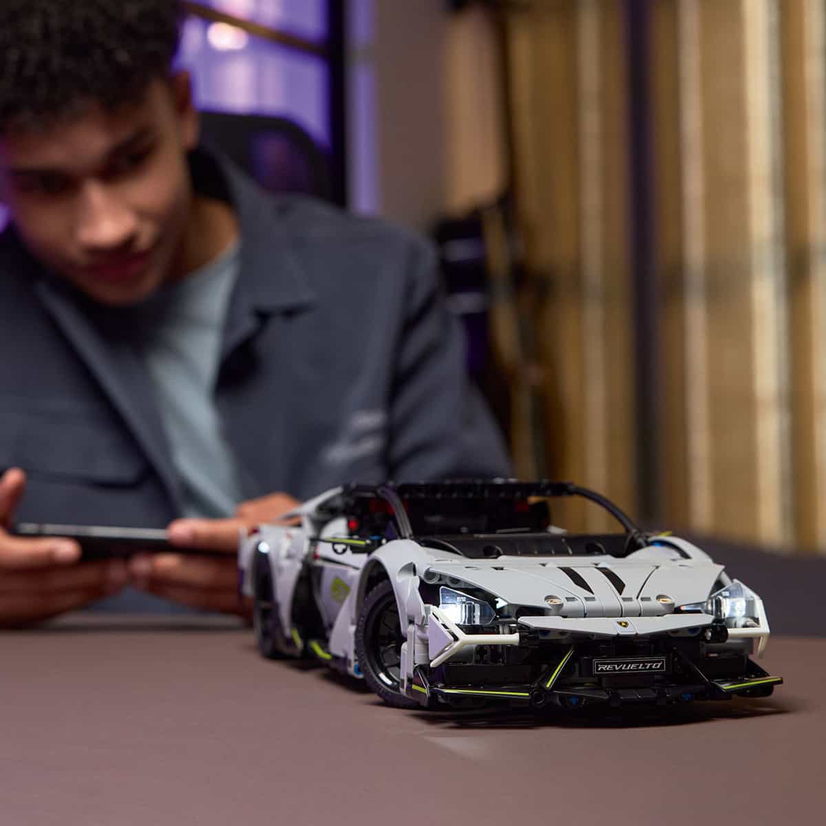 Đồ Chơi Lắp Ráp Siêu Xe Thể Thao Lamborghini Revuelto LEGO TECHNIC 42214 (1135 chi tiết)