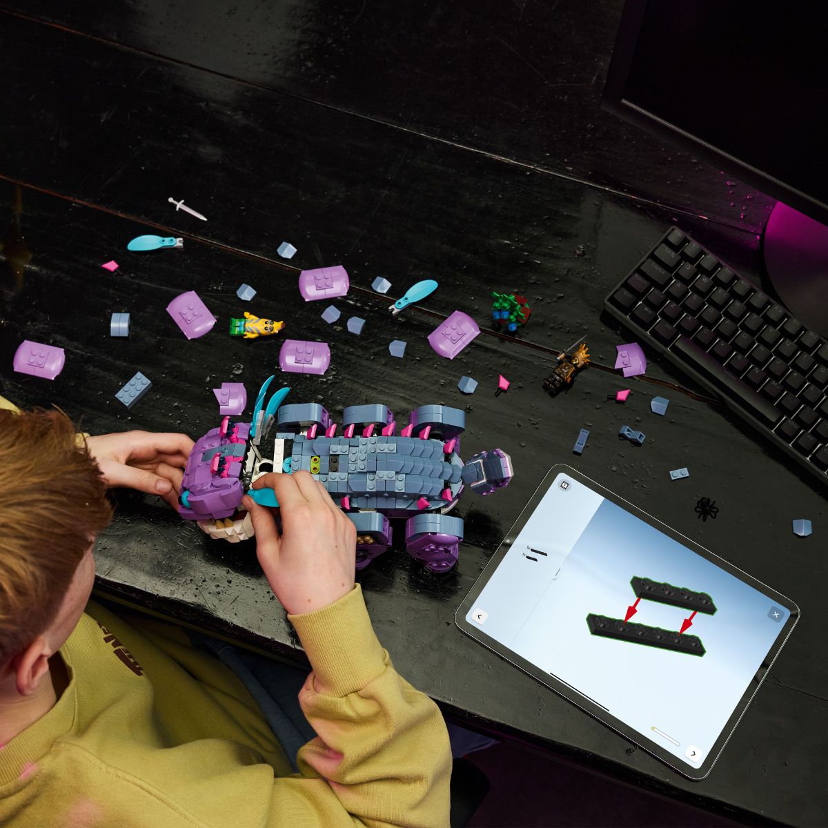 Đồ Chơi Lắp Ráp Sinh Vật Klombo LEGO FORTNITE 77077 (1084 chi tiết)