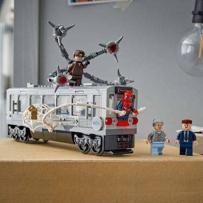 do-choi-lap-rap-spider-man-dau-voi-doc-ock-tai-tau-dien-ngam-lego-superheroes-76321-04