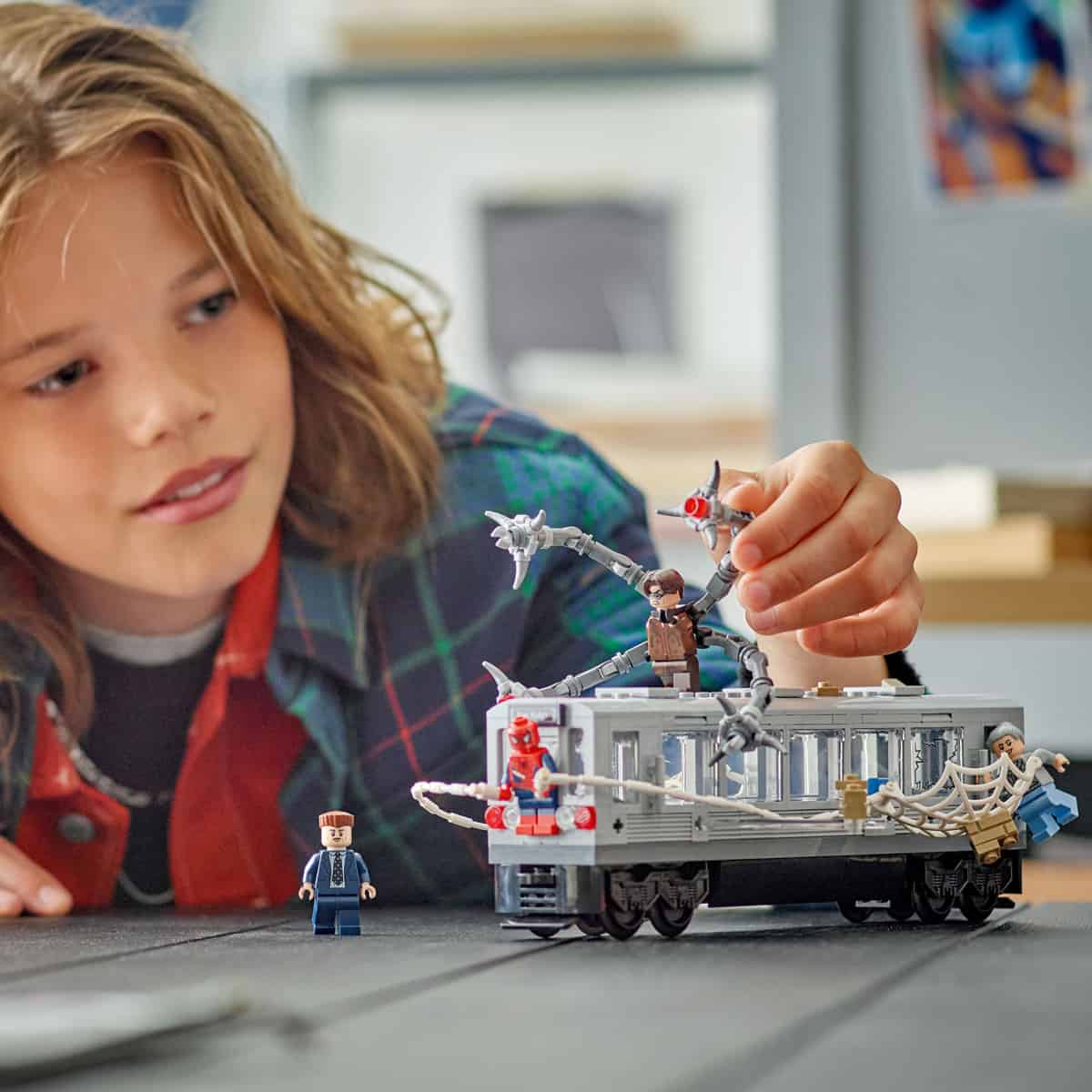 Đồ Chơi Lắp Ráp Spider-Man Đấu Với Doc Ock Tại Tàu Điện Ngầm LEGO SUPERHEROES 76321 (393 chi tiết)