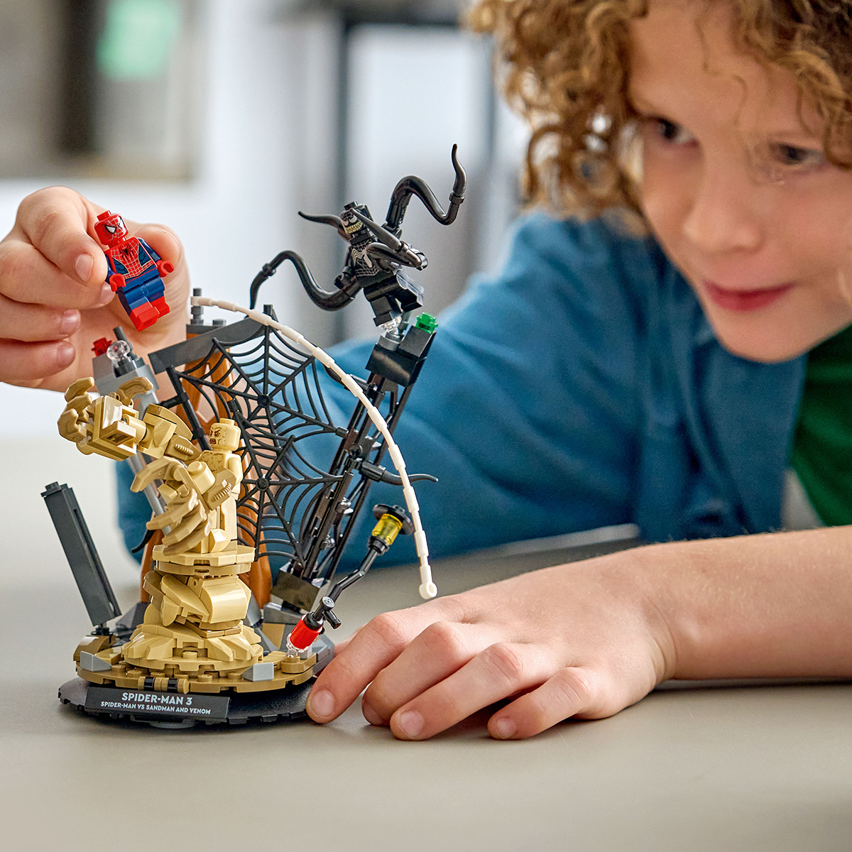 Đồ Chơi Lắp Ráp Spider-Man Đối Đầu Sandman Và Venom LEGO SUPERHEROES 76334