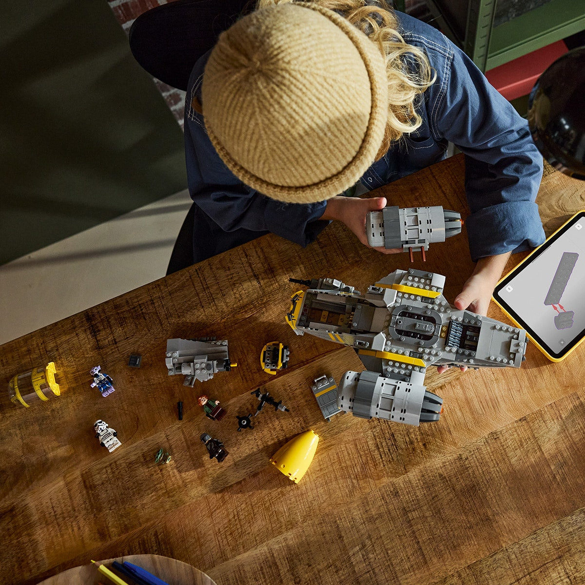 Đồ Chơi Lắp Ráp Tàu Vũ Trụ Razor Crest LEGO STAR WARS 75447