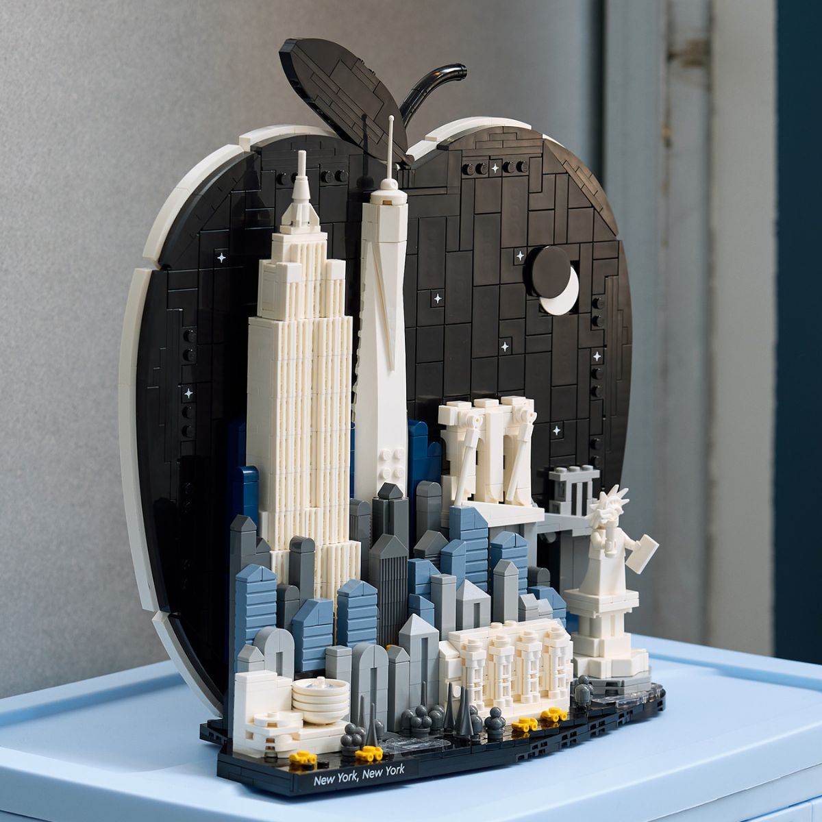 Đồ Chơi Lắp Ráp Thành Phố New York LEGOARCHITECTURE 21066 (1465 Chi Tiết)