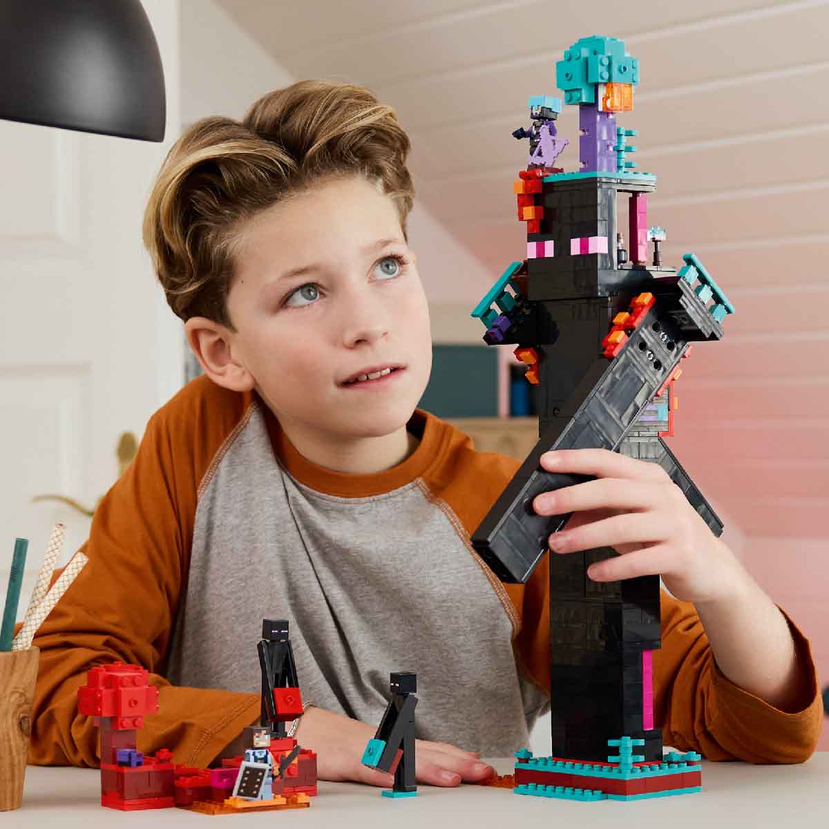 Đồ Chơi Lắp Ráp Tháp Enderman LEGO MINECRAFT 21279 (867 chi tiết)