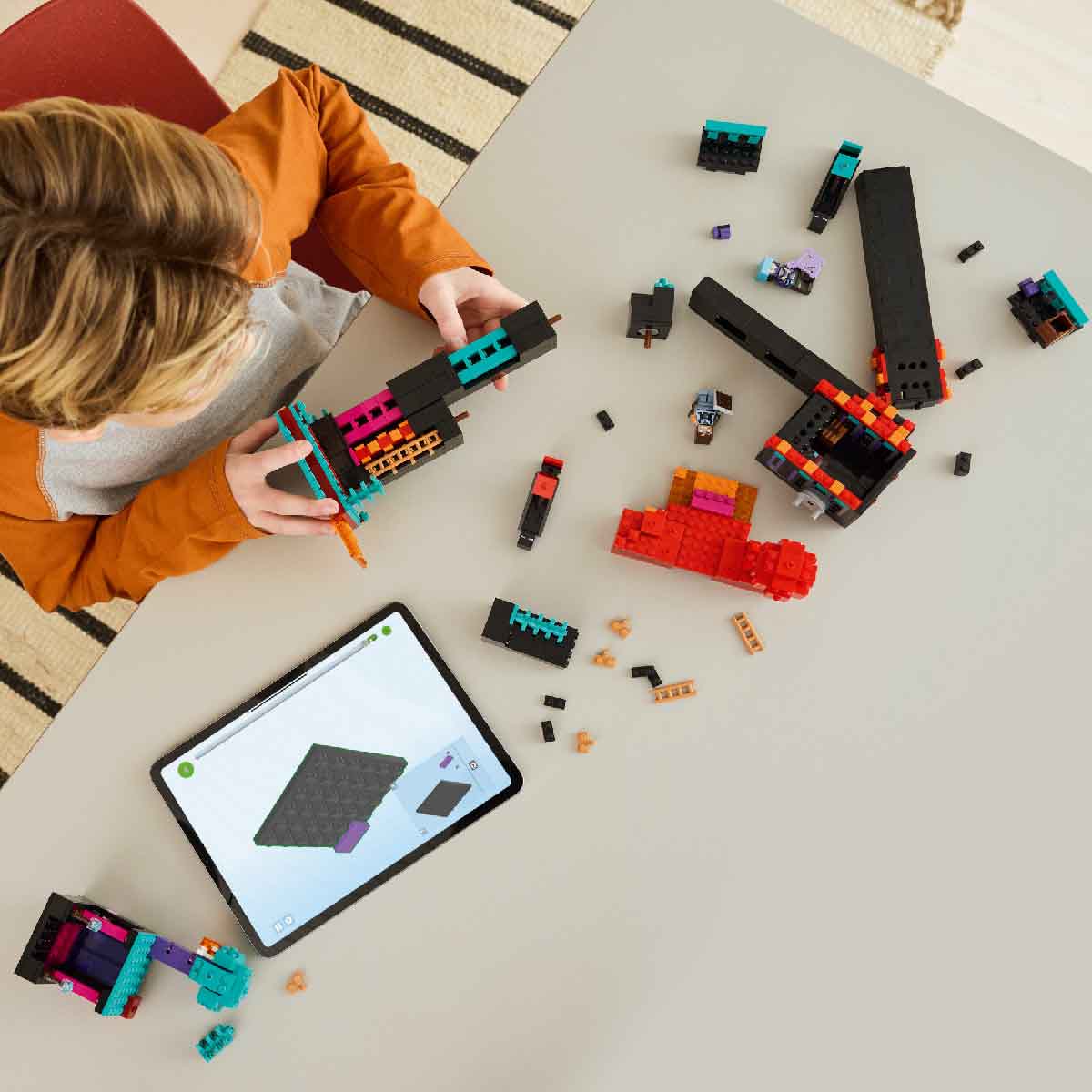 Đồ Chơi Lắp Ráp Tháp Enderman LEGO MINECRAFT 21279 (867 chi tiết)