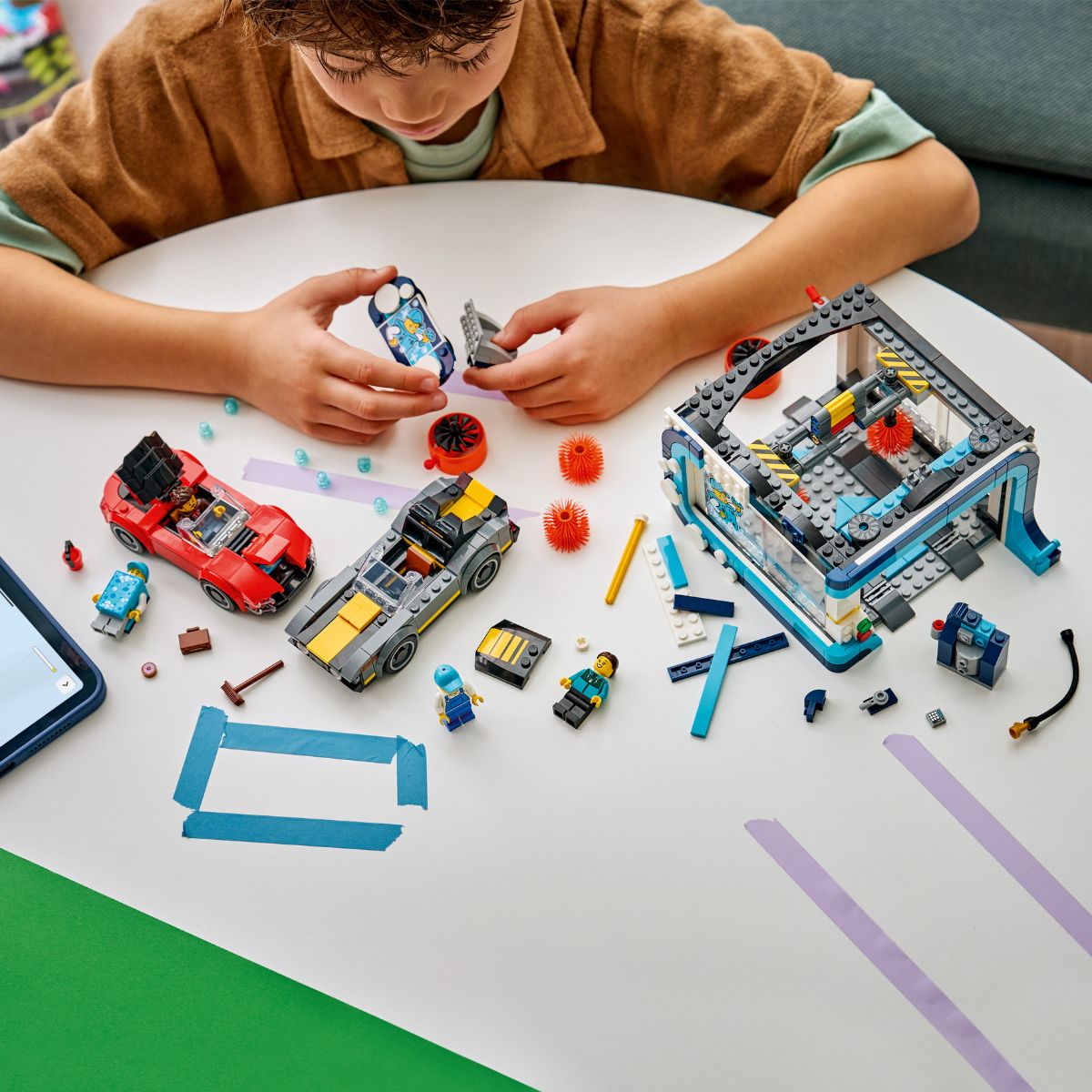 Đồ Chơi Lắp Ráp Trạm Rửa Xe Tự Động LEGO CITY 60497 (583 chi tiết)