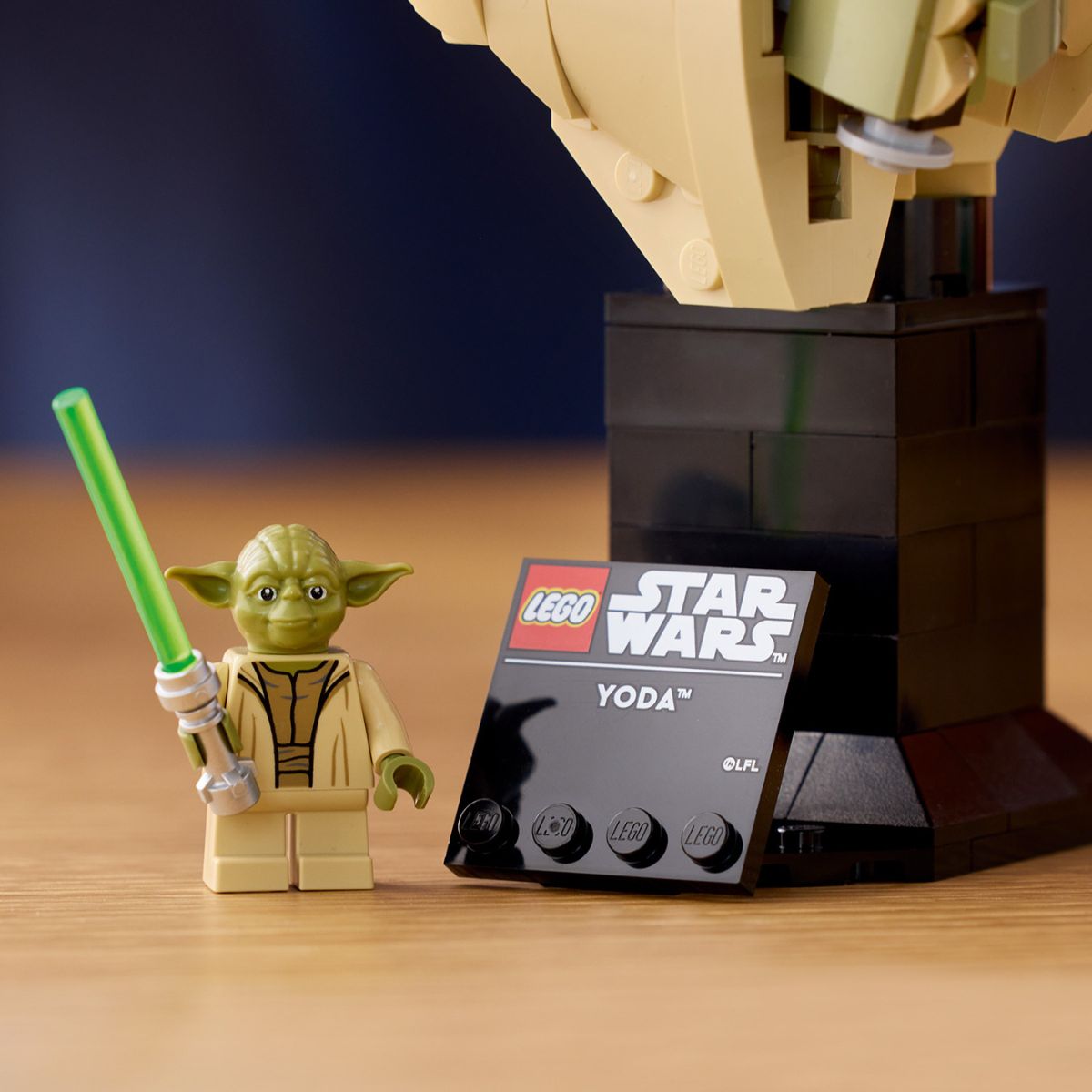 Đồ Chơi Lắp Ráp Tượng Bán Thân Yoda LEGO STAR WARS 75438 (399 Chi Tiết)