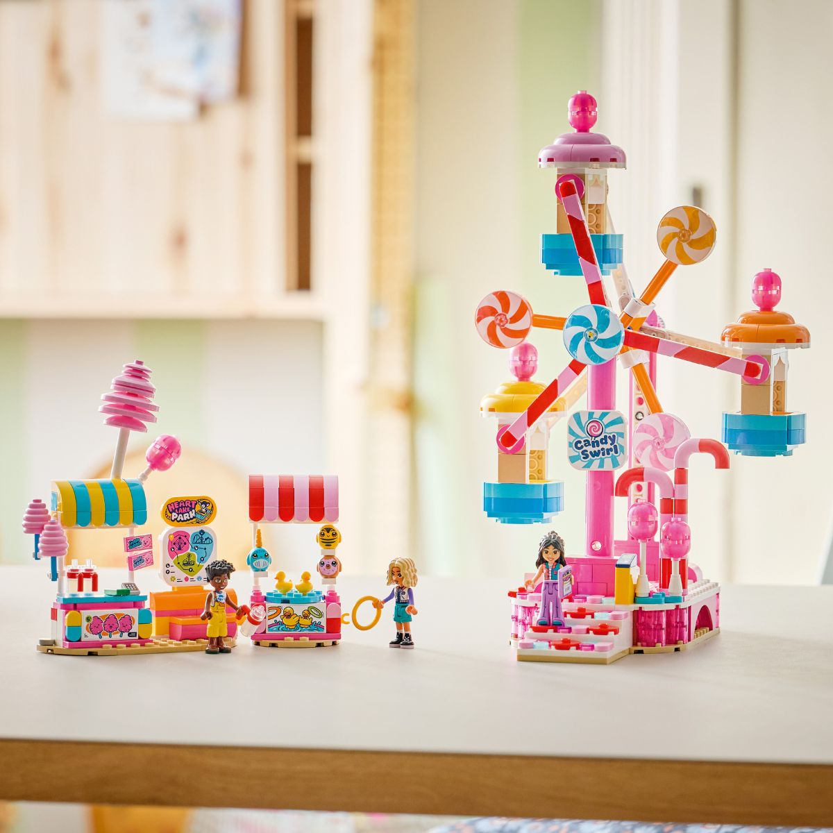Đồ Chơi Lắp Ráp Vòng Đu Quay Kẹo Ngọt Và Bánh LEGO FRIENDS 42700 (602 chi tiết)