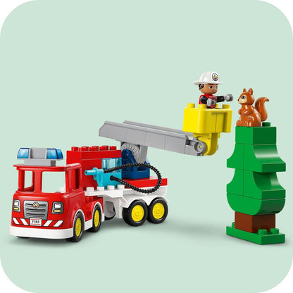 do-choi-lap-rap-xe-cuu-hoa-kem-voi-phun-nuoc-va-linh-cuu-hoa-lego-duplo-10473-06