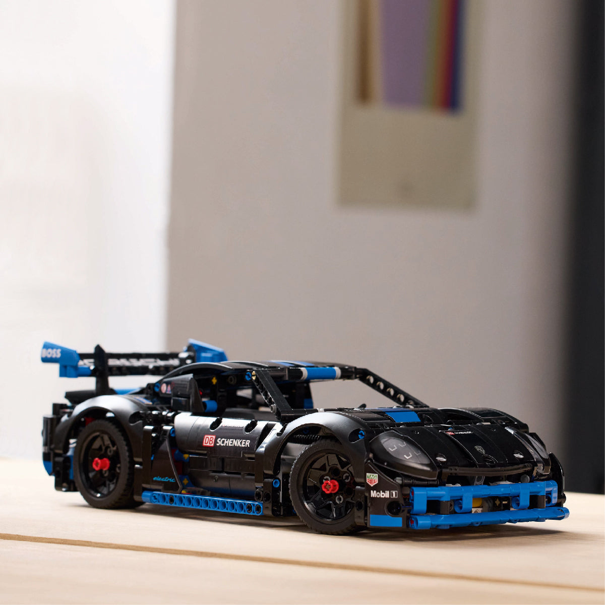 Đồ Chơi Lắp Ráp Xe Đua Thể Thao Porsche GT4 E-Performance LEGO TECHNIC 42176 (834 Chi Tiết)