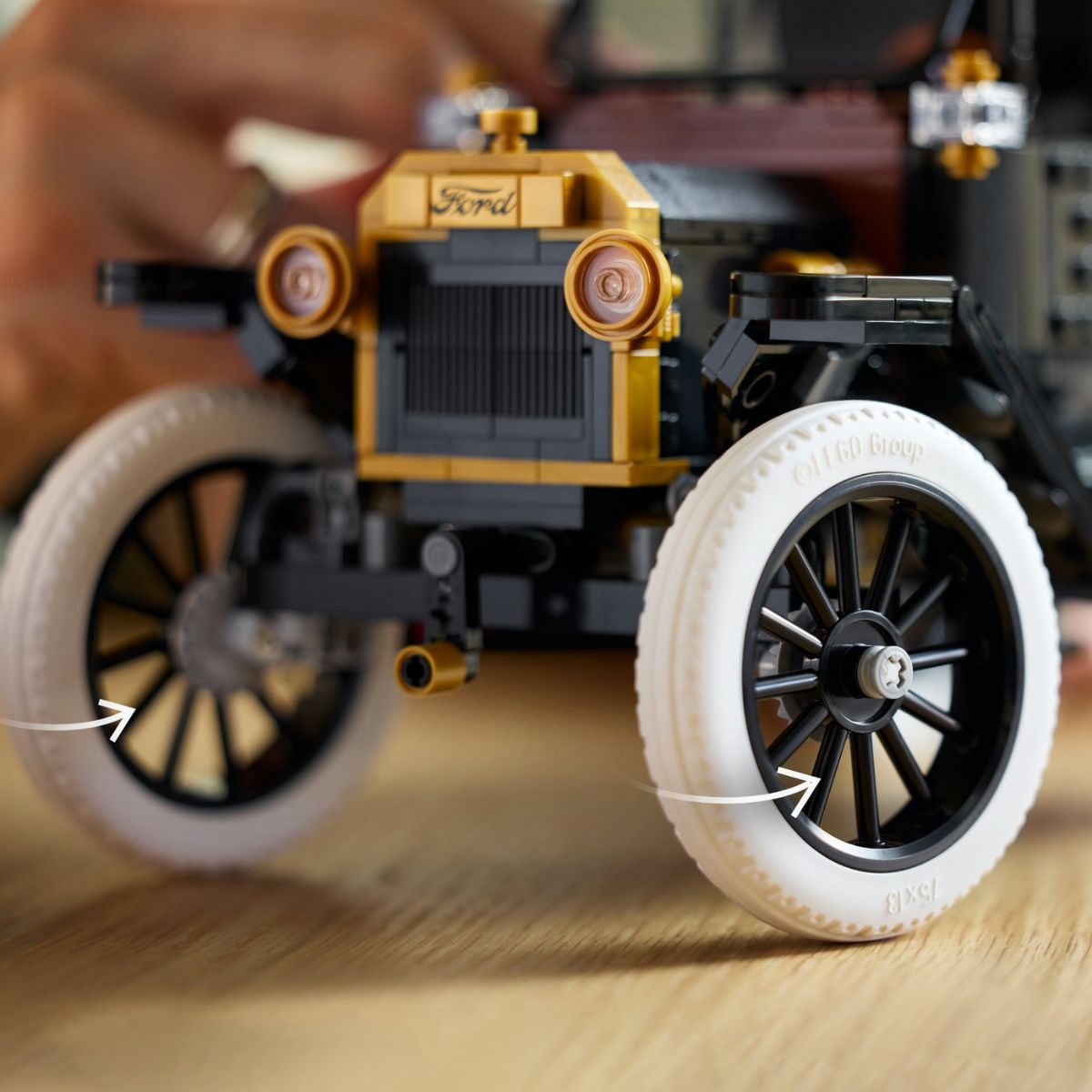 Đồ Chơi Lắp Ráp Xe Ford Model T Cổ Điển LEGO ICONS 11376