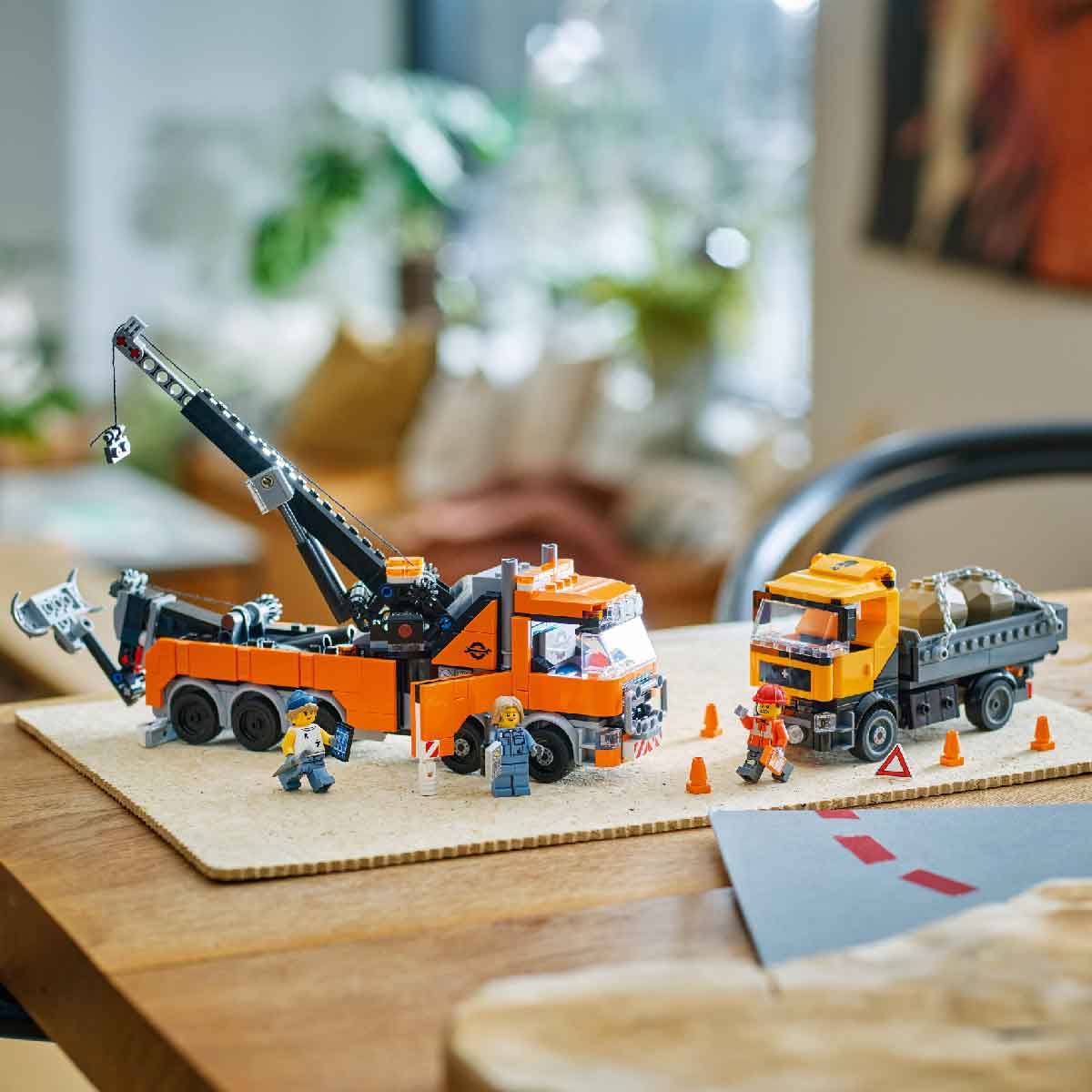Đồ Chơi Lắp Ráp Xe Kéo Cứu Hộ Nặng Có Cẩu LEGO CITY 60467 (793 chi tiết)