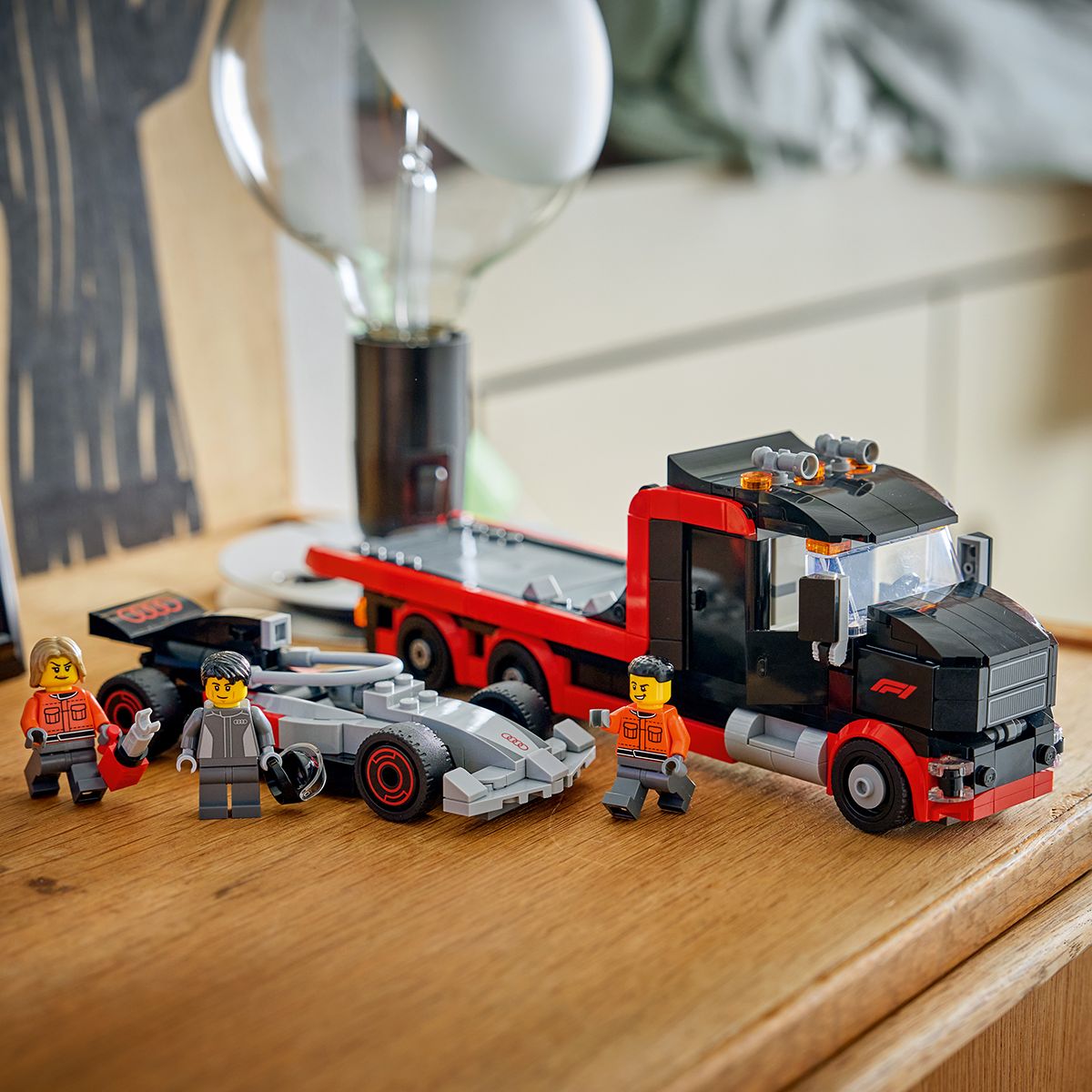 Đồ Chơi Lắp Ráp Xe Tải Trưng Bày F1 Kèm Xe Đua Audi F1 LEGO CITY 60493 (508 Chi Tiết)