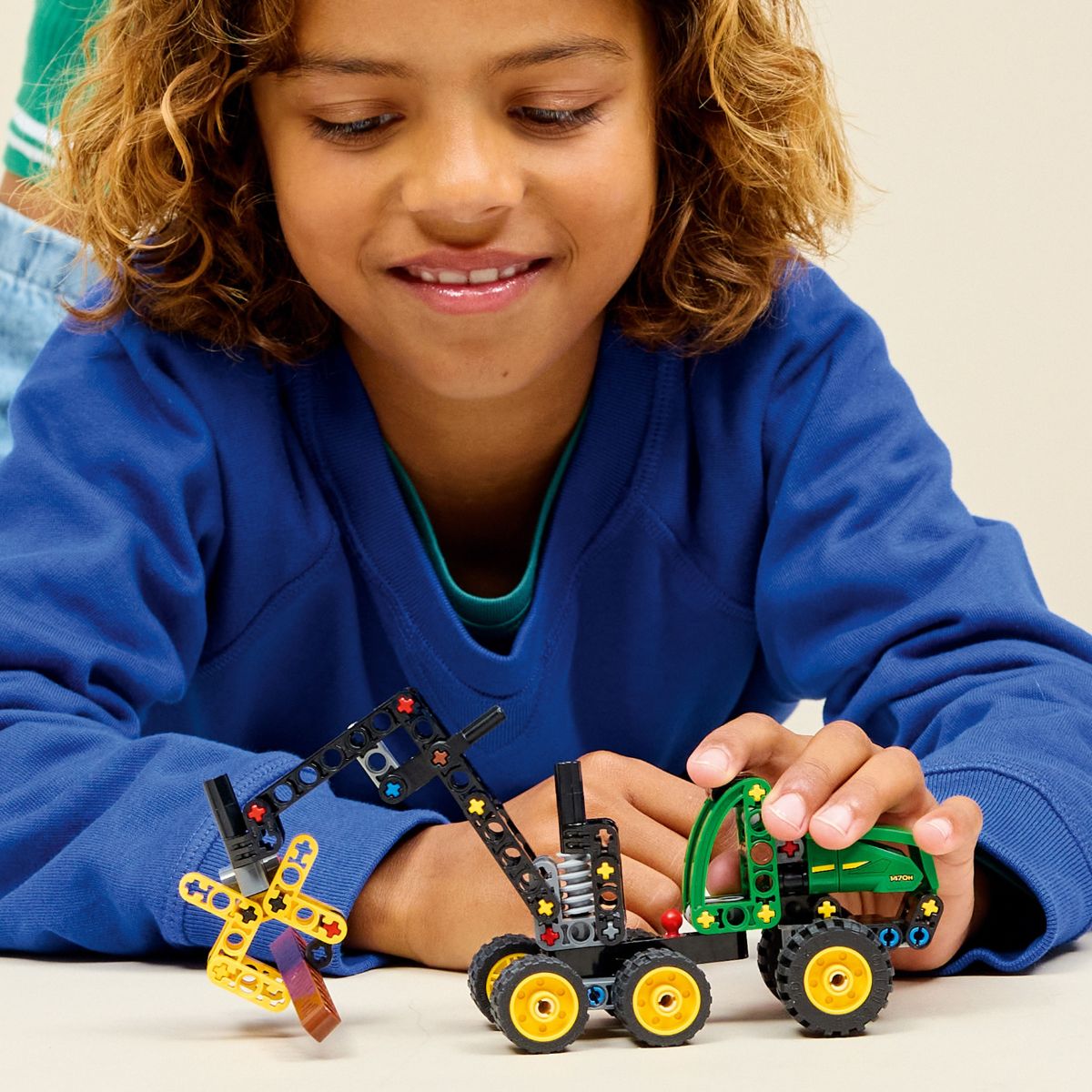 Đồ Chơi Lắp Ráp Xe Thu Hoạch Gỗ John Deere LEGO TECHNIC 42218 (117 chi tiết)
