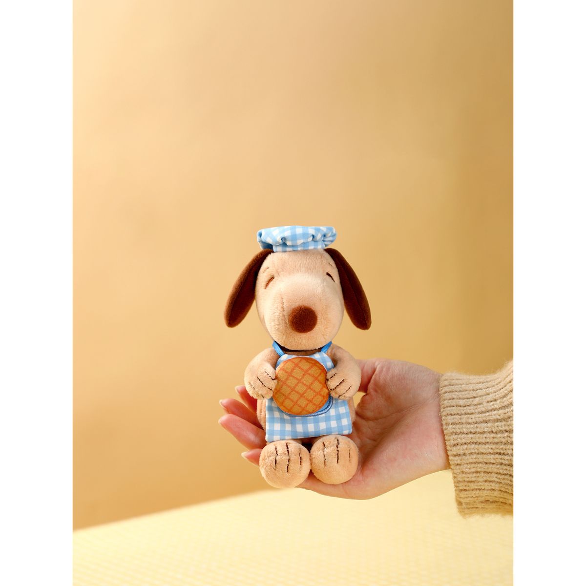 do-choi-moc-khoa-nhoi-bong-snoopy-v2-chu-de-tiem-banh-plush-toy-sp37593-09