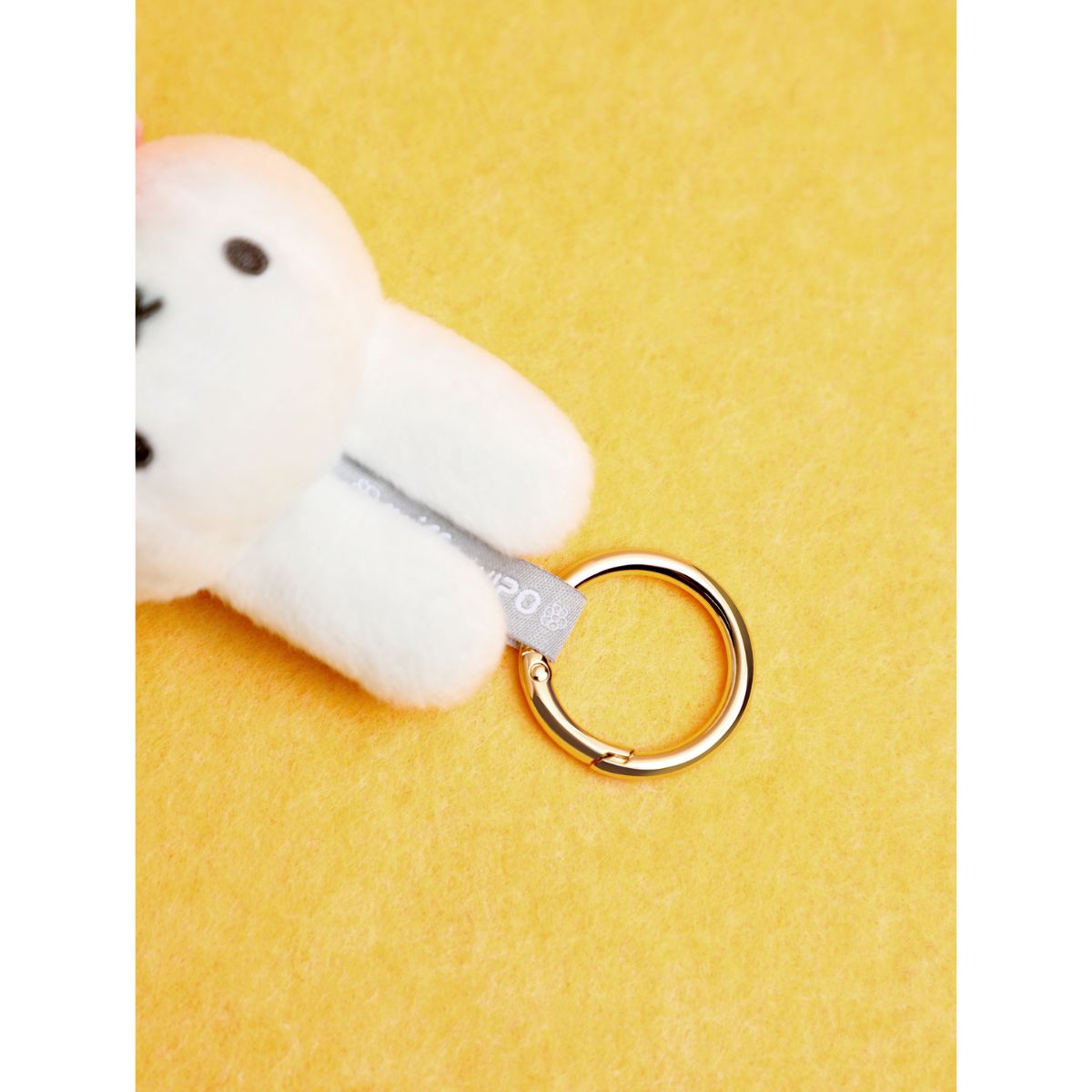 Đồ Chơi Móc Khóa Thú Bông Miffy Cùng Cà Rốt MIFFY MIF37548