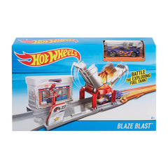 Bộ Hot Wheels trạm xăng nổ tung HOT WHEELS FJN34