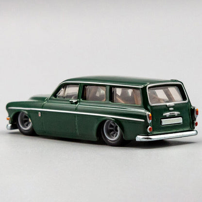 sieu-xe-hot-wheels-sang-trong-volvo-p220-amazon-estate-grj64-fpy86-04