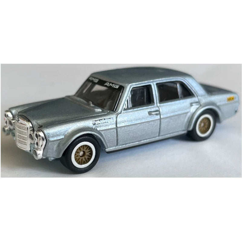 sieu-xe-hw-boulevard-mercedes-benz-300-sel-6-8-amg-hcr14-gjt68-03