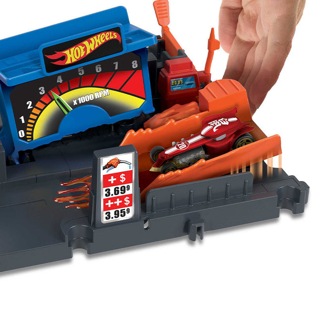 tram-do-xang-hot-wheels-city-hkx45-hmd53-08