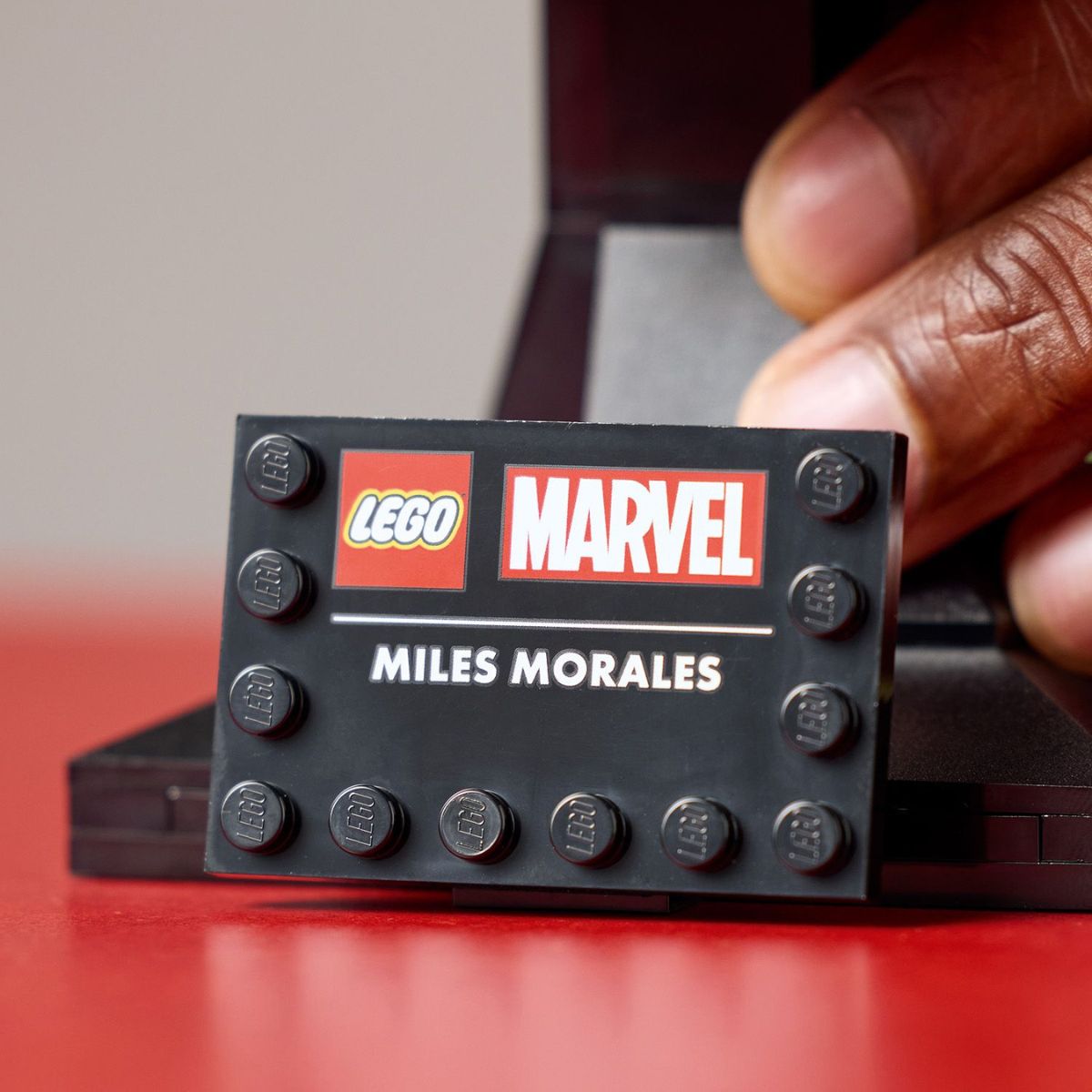 Đồ Chơi Lắp Ráp Mặt Nạ Của Miles Morales LEGO SUPERHEROES 76329 (487 chi tiết)