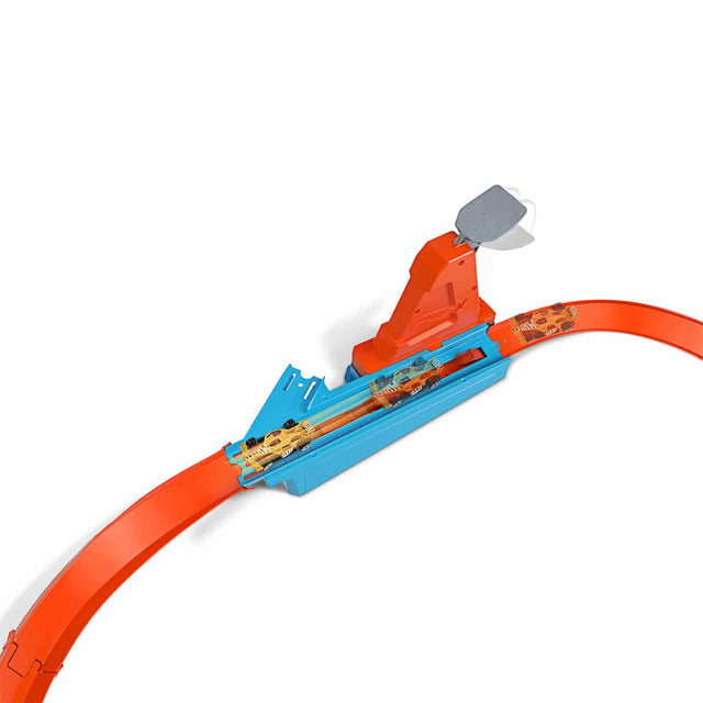 mo-hinh-duong-dua-toc-chien-vu-bao-hot-wheels-gjm75-gbf81-05