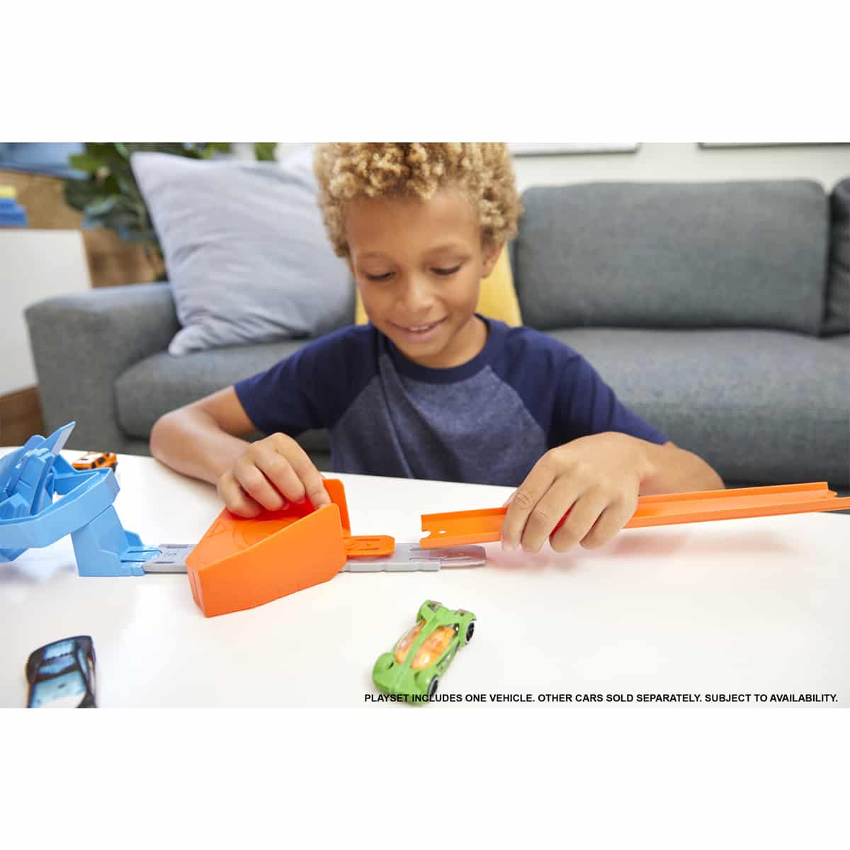 Đồ Chơi Mô Hình Đường Đua Vòng Xoắn Thần Tốc HOT WHEELS GBF81