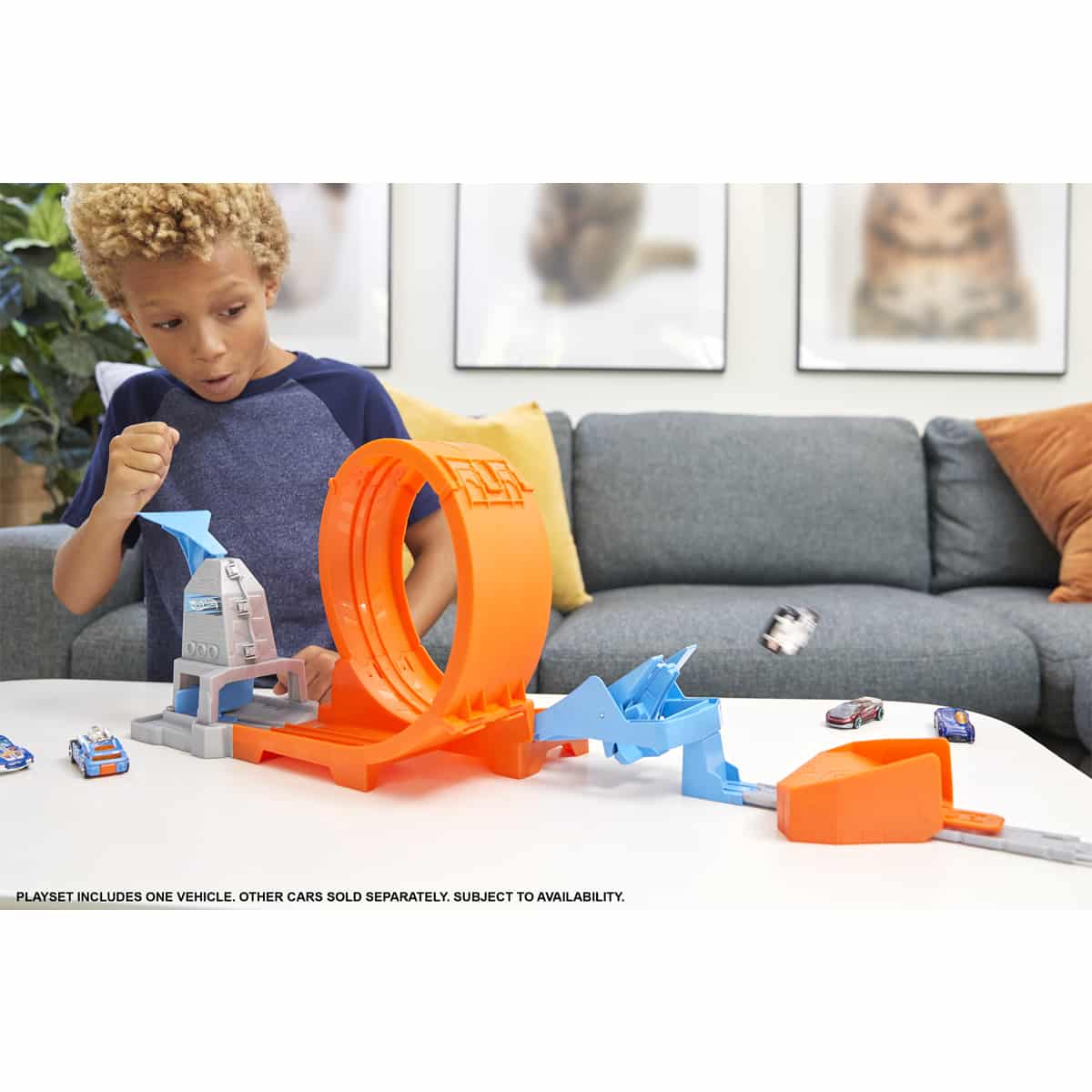 Đồ Chơi Mô Hình Đường Đua Vòng Xoắn Thần Tốc HOT WHEELS GBF81