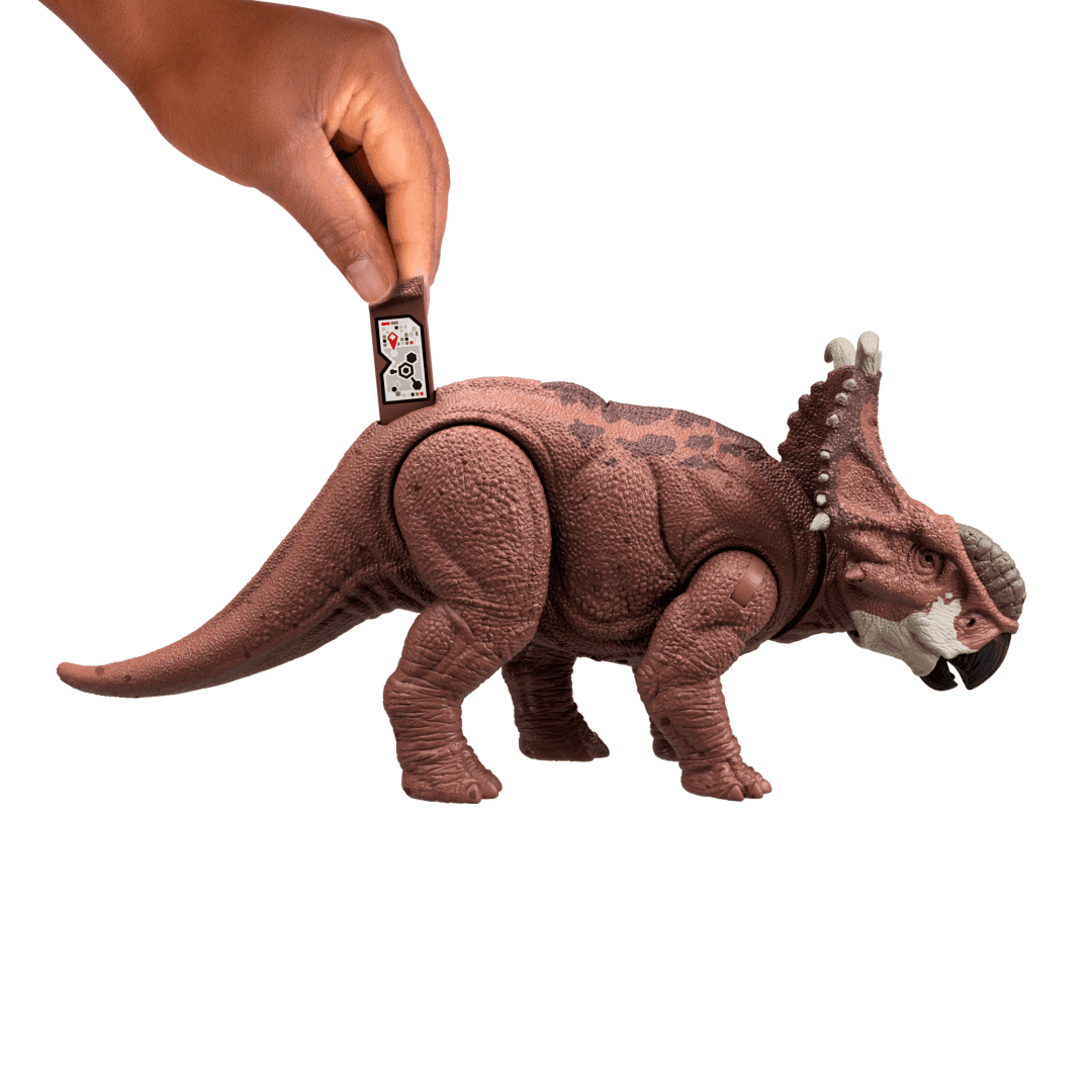 mo-hinh-khung-long-pachyrhinosaurus-co-am-thanh-jurassic-world-mattel-hlp14-htk72-03