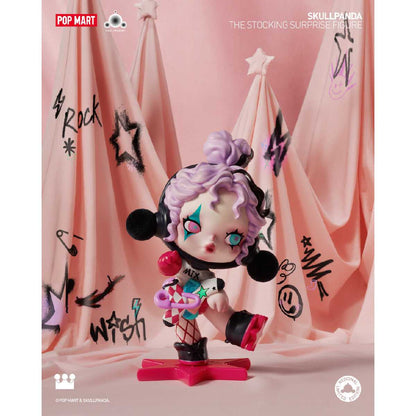 mo-hinh-skullpanda-the-stocking-surprise-figure-pop-mart-6931571014261-04