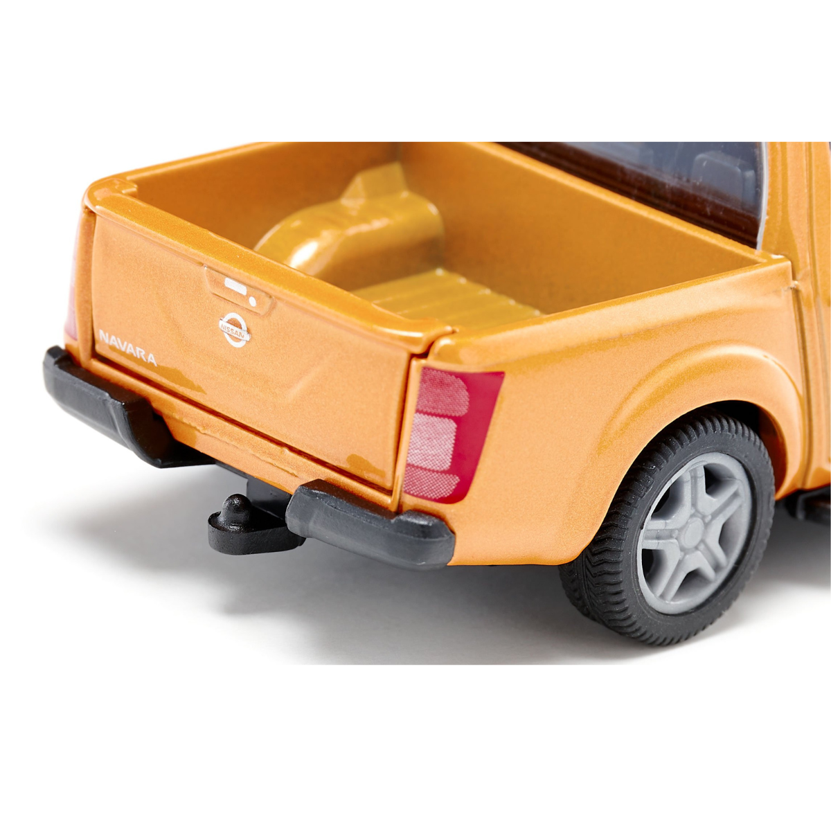 Mô Hình Xe Bán Tải Nissan Navara Siku 2360