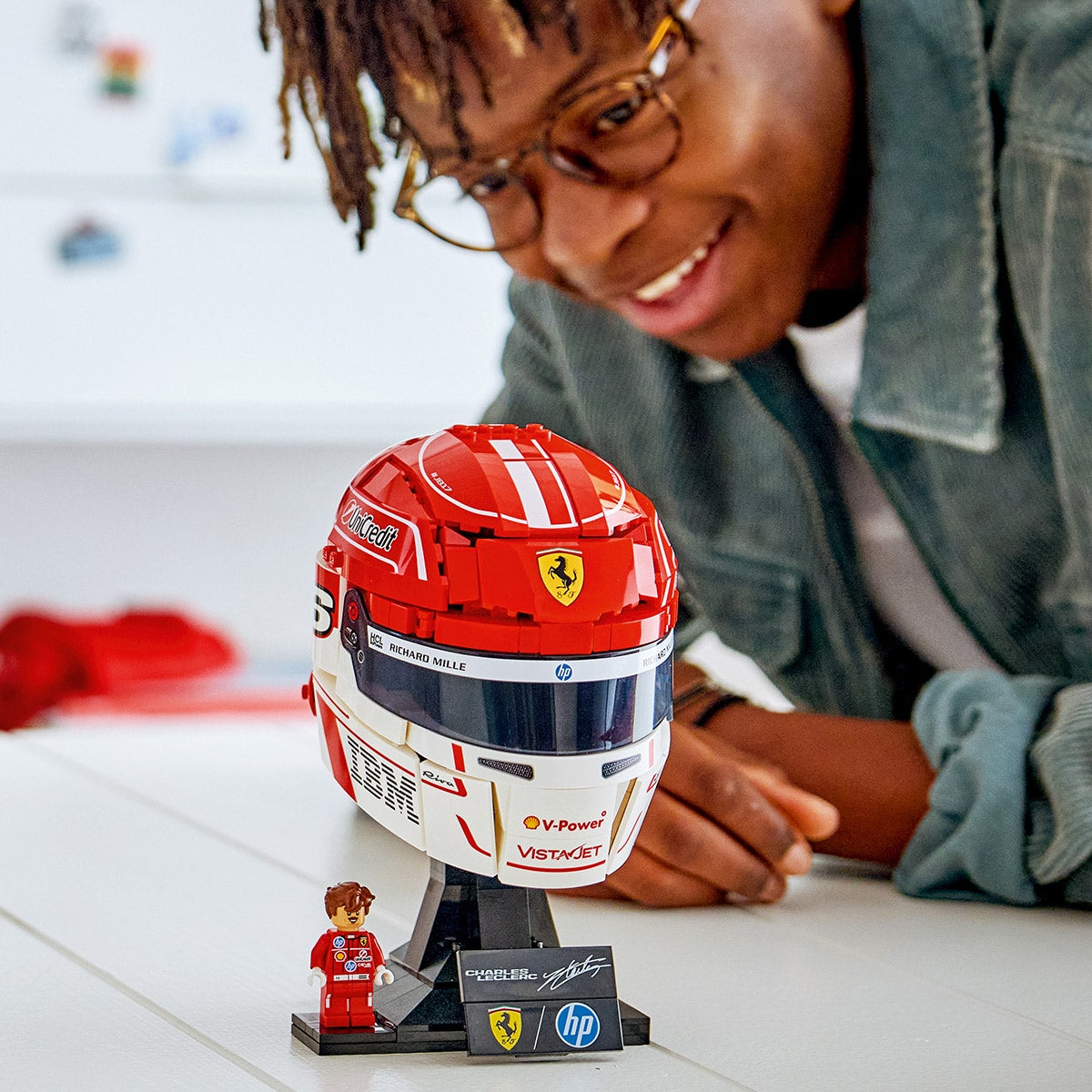 Đồ Chơi Lắp Ráp Mũ Bảo Hiểm Charles Leclerc Đội Scuderia Ferrari HP LEGO EDITIONS VEHICLES 43014