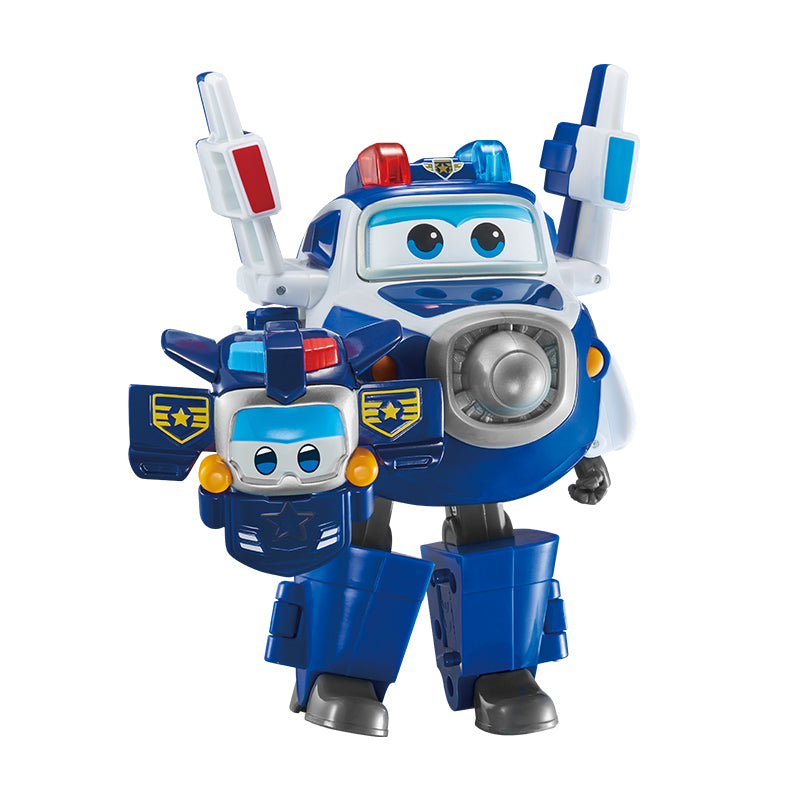 robot-bien-hinh-co-lon-paul-canh-sat-ket-hop-thu-cung-paul-013