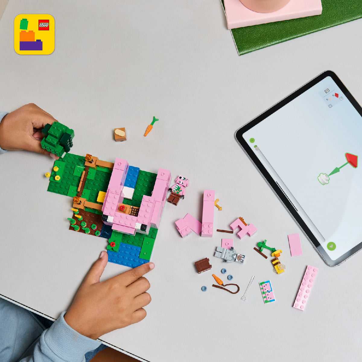 ngoi-nha-cua-nhung-chu-heo-con-lego-minecraft-21268-010