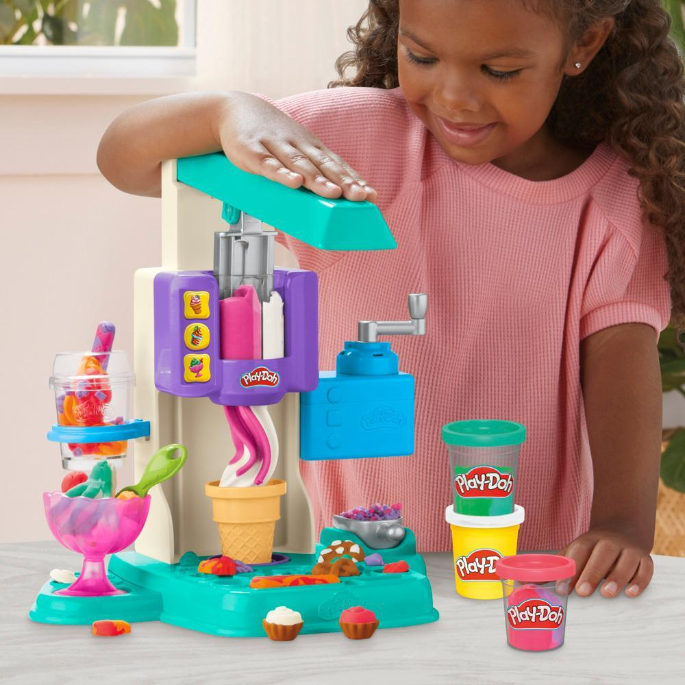 Nhà Máy Kem Cầu Vòng Playdoh G0028