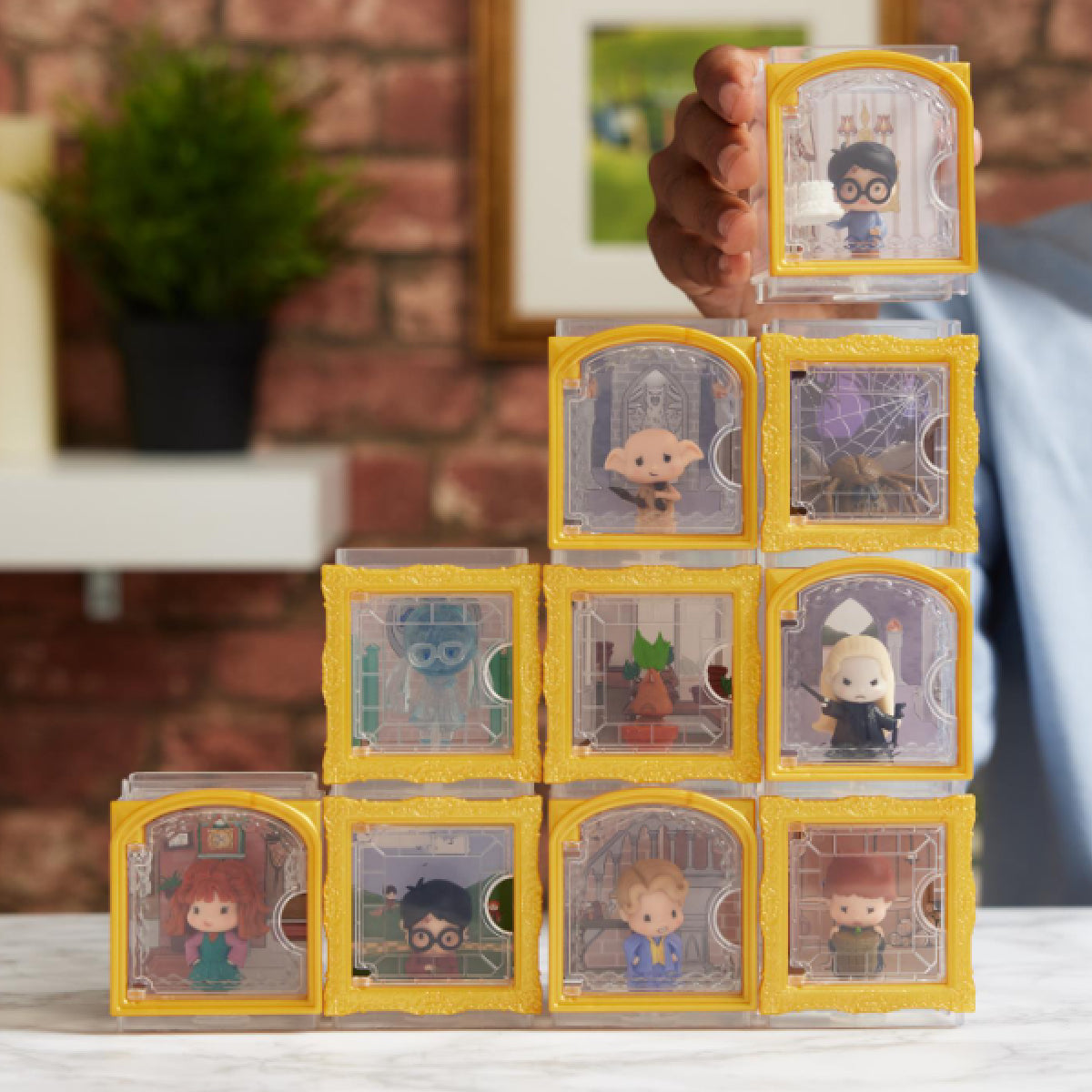 nhan-vat-bi-an-harry-potter-m2-wizarding-world-6068750-07