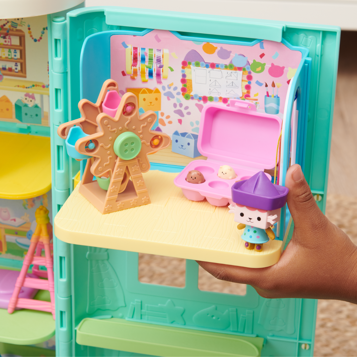 phong-gabby-phong-thu-cong-cua-box-cat-gabby-dollhouse-6064151-015