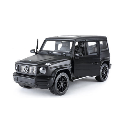 xe-r-c-1-14-mercedes-benz-g63-amg-mau-den-r95700-bla-01