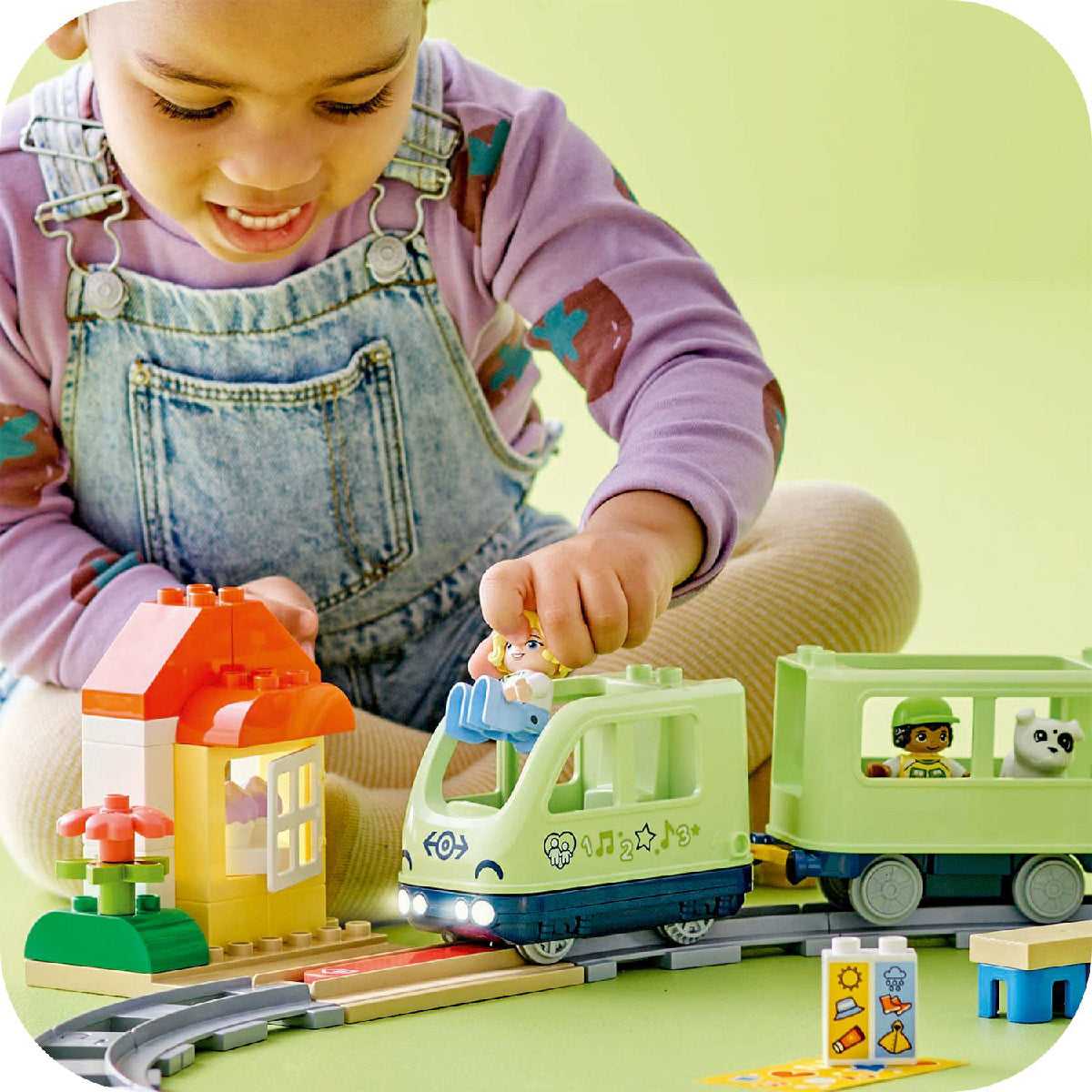 Đồ Chơi Lắp Ráp Tàu Lửa Phiêu Lưu Tương Tác LEGO DUPLO 10427